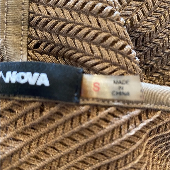 Fashion Nova Top bodysuit in perfect condition. Size:S - Picture 3 of 4